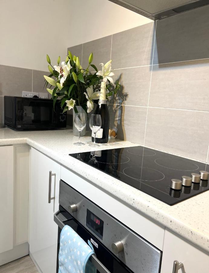 Beach Front Apartment With Free Parking, St Annes Lytham St Annes Exterior photo